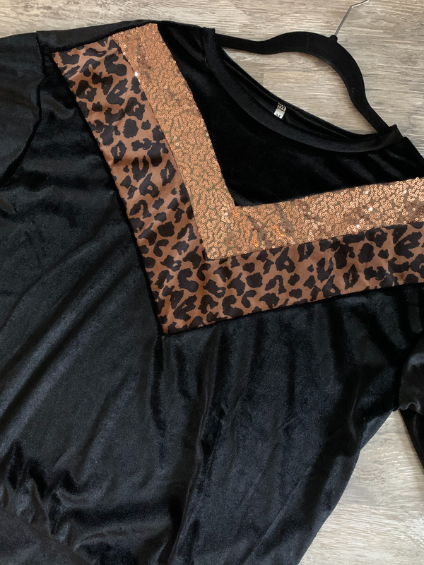 Velour Leopard Shirt - La Bella Fashion Boutique